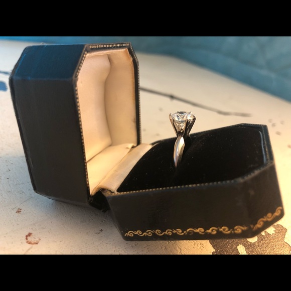 Solitaire diamond ring - Picture 4 of 7